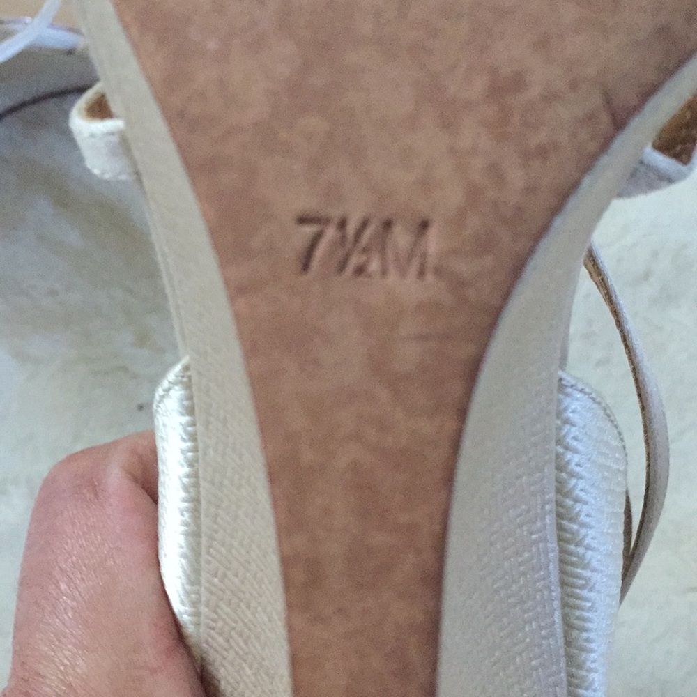 Badgley Mischka wedges - Picture 8 of 9